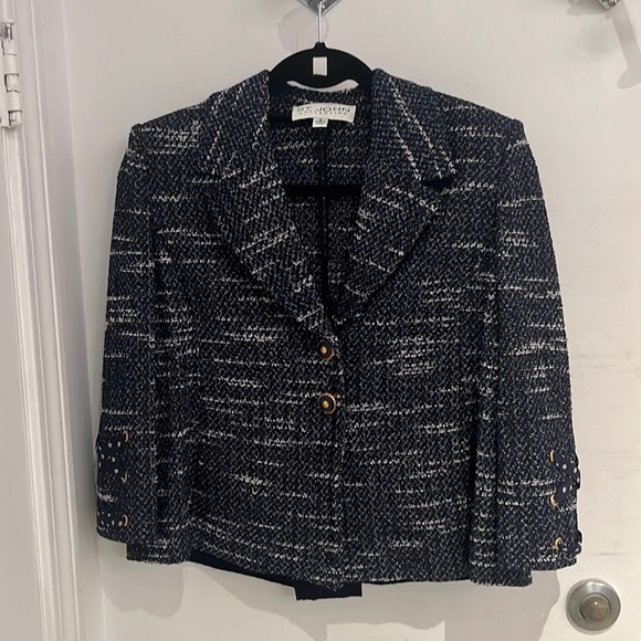 St. John Two Piece Set - Picture 2 of 9